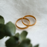 KLASSISCHER HALBRUNDER EHERING AUS GELBGOLD