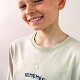 Collar con cruz de plata plana niño con cadena