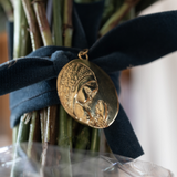Bouquet de mariée médaille vierge fille