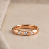 alianza con 3 diamantes en oro rosa