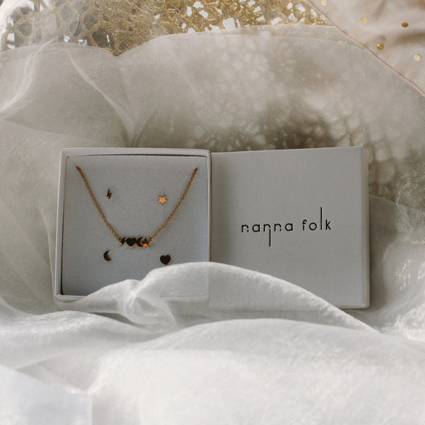 Pack pendientes little sweetie galaxy + collar - Nanna Folk