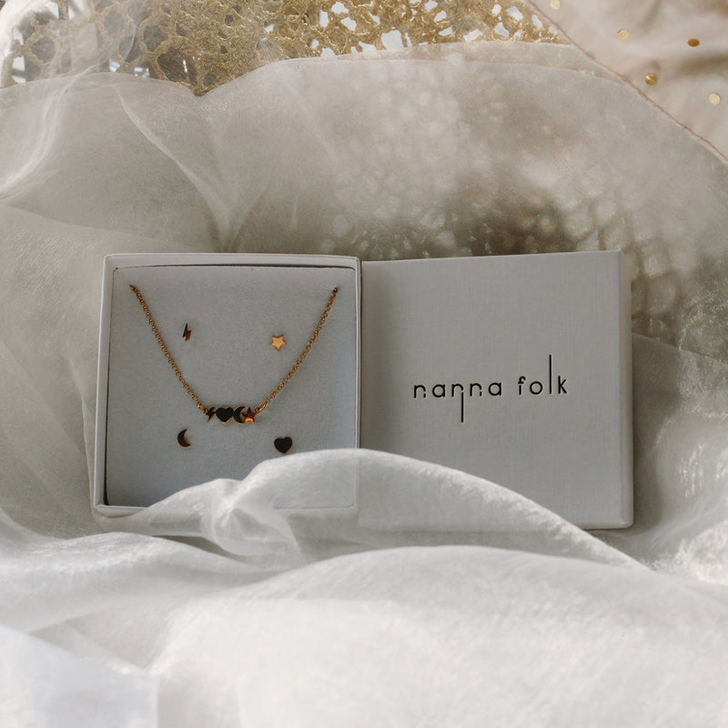 Pack pendientes little sweetie galaxy + collar - Nanna Folk